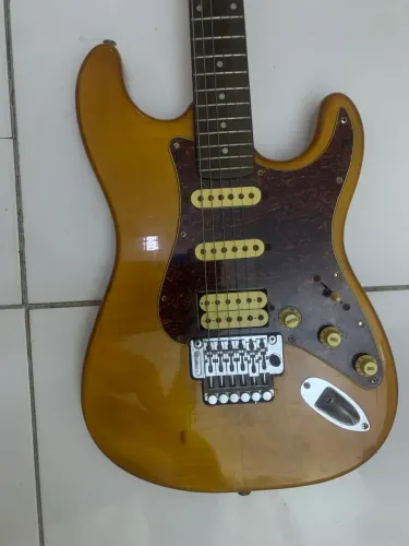Guitarra strinberg modificada, aceito trocar por outra guitarra 