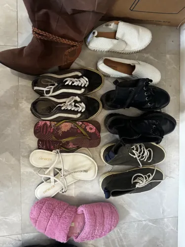 Sapatos tam 37/38 para doação