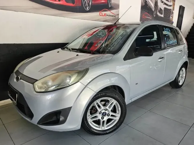 Ford Fiesta SE 1.6 8V Flex 5P 2014
