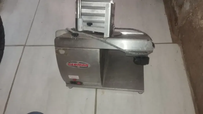 Máquina de Fatiar Bermar bivolt