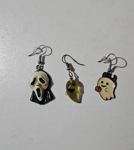 Conjunto 3 Brincos - Fantasma Pânico Ghostface