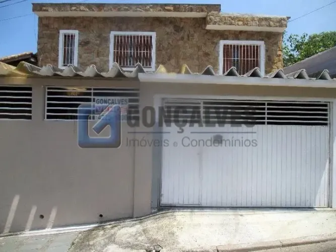 Casa à Venda em Vila Guarani, Santo André 3 Dormitórios, 4 Vagas