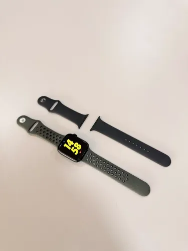Apple Watch Séries 9 GPS com 2 Pulseiras
