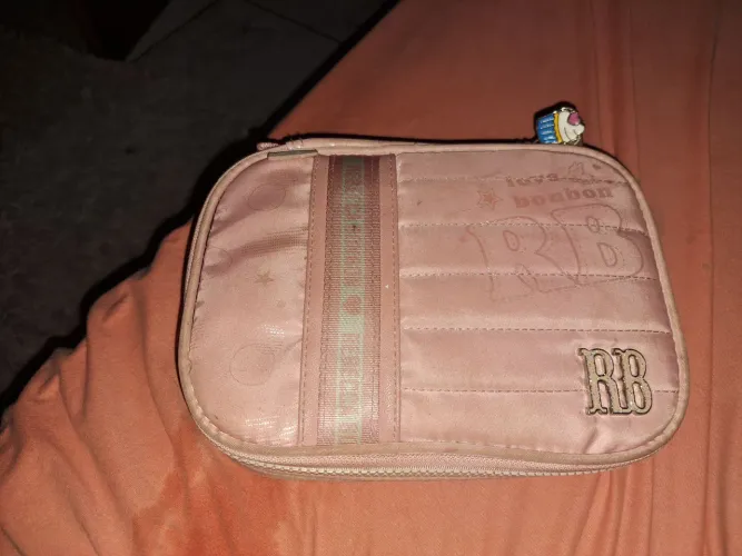Estojo Rosa Completo com Lápis de Cor, Canetas e Marca-Texto