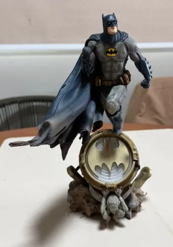 Batman CCXP 2023 - Exclusivo.  Iron studios 1/10