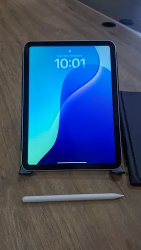 iPad 11ª Geração A16 128 GB - Bateria 100%