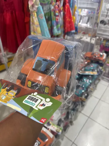 Lote de carrinhos com 100 und