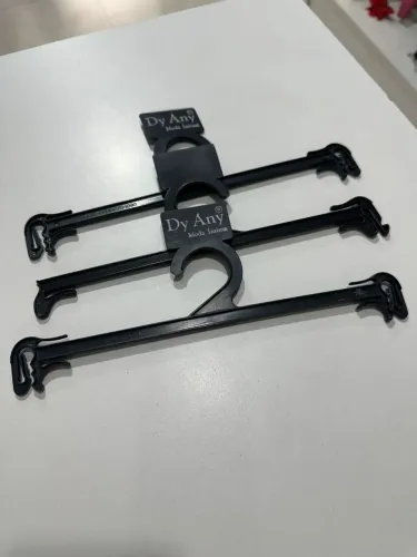 Cabides para loja