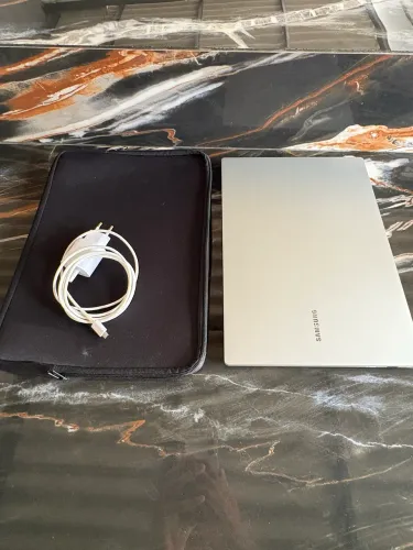 Notebook Samsung Book Go