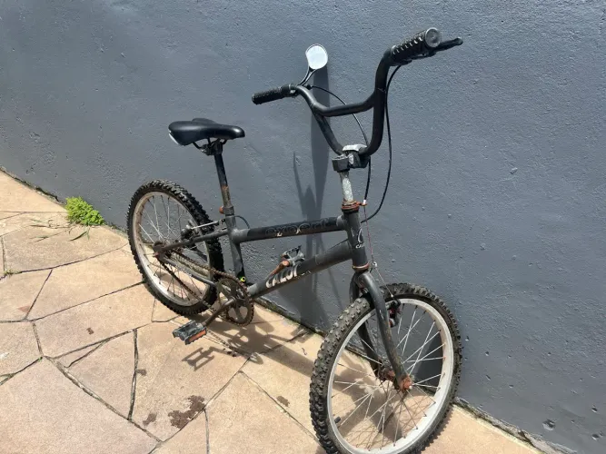 Bicicleta preta caloi