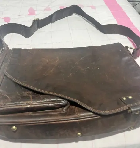 Bolsa Carteiro em Couro de Búfalo 