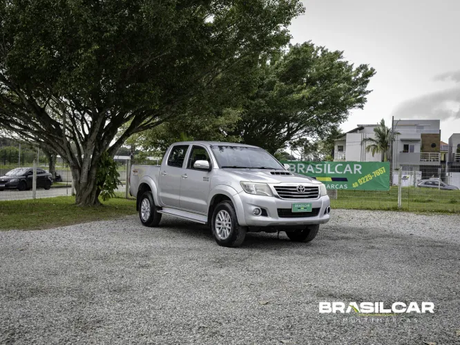Toyota Hilux CD SRV D4-d 4X4 3.0 TDI Diesel AUT 2014