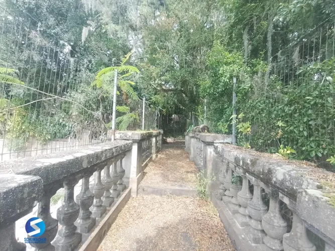 Terreno com área de 3.600m2 com 43m de margem no Rio Guaíba