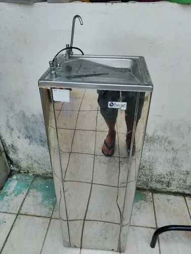 Vendo bebedouro de água 