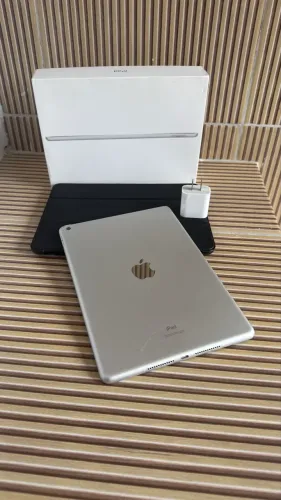 iPad 9ª Geração 64GB - Completo e Muito Conservado!