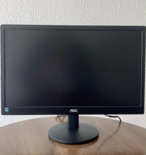 Monitor AOC 18,5 polegadas. 