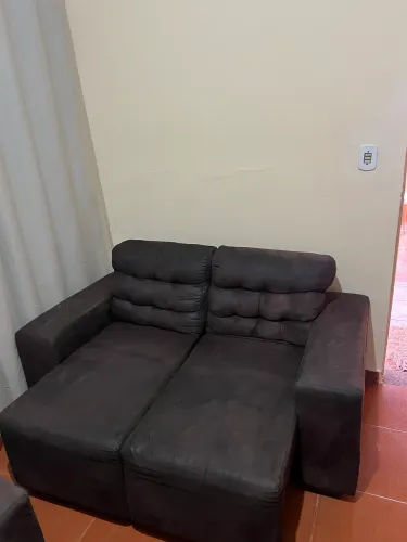 Dois sofás usados, abre e fecha