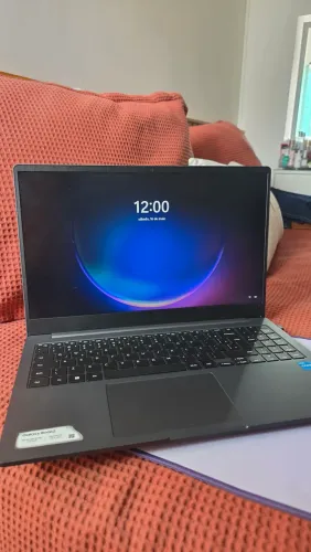 Samsung Galaxy Book2 i3 SSD NVMe 256GB Full HD