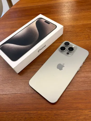 Vendo iPhone 15 Pro Max 256GB - Titânio Natural