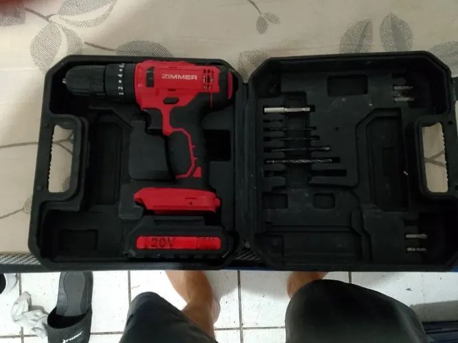 Furadeira Zimmer bom estado faltando algumas ponteiras 