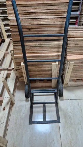 Carrinho de carga, entrego com taxa de entrega. 