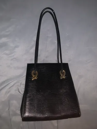Bolsa preta de couro corello