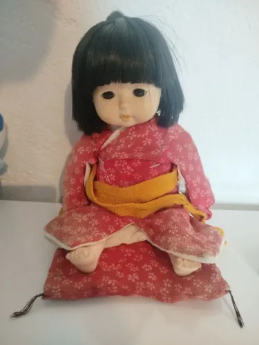 Boneca asiática