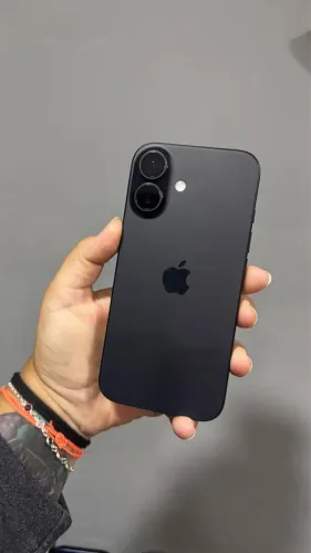 iPhone 16