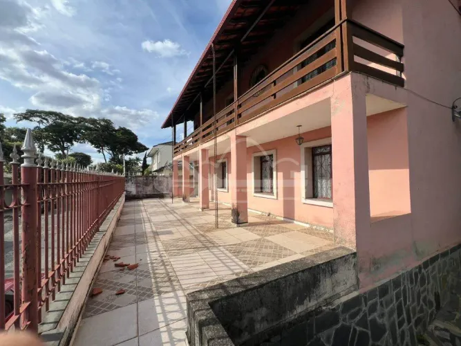 Casa à venda, 7 quartos, 2 suítes, 3 vagas, Santa Amélia - Belo Horizonte/MG