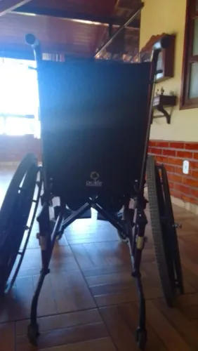 Cadeira de Rodas dobrável usada ProLife 