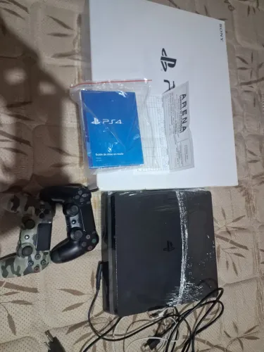 PS4 DESBLOQUEADO COM 2 CONTROLES HD 500 GIGAS LOTADO DE JOGOS NOTA FISCAL..