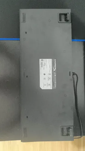 Teclado Gamer HyperX Alloy Core RGB