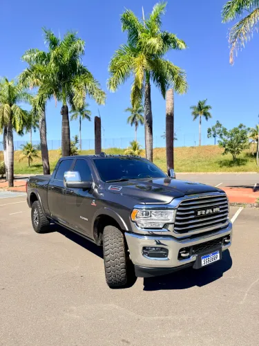 Ram 3500 Limited Longhorn 6.7 TB CD Diesel 2024