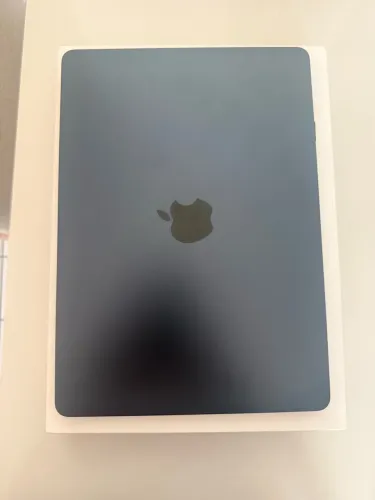 MacBook M2 256gb