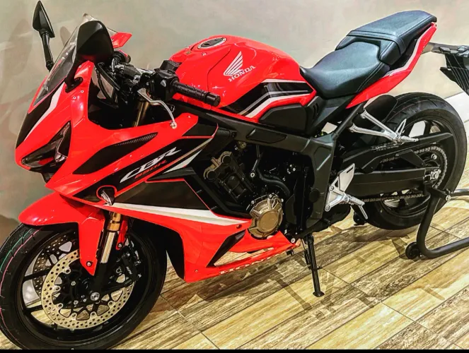 Honda CBR 650R 2023 com apenas 1.050 km | Estado de zero