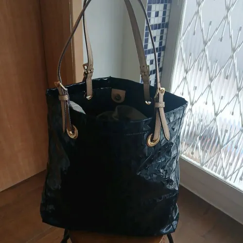 Bolsa Michael Kors preta