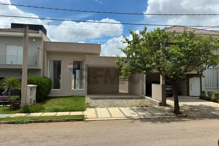 Casa Térrea com 2 Suítes e Planejados no Villa do Bosque