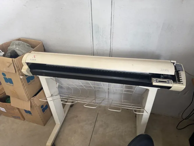 Ploter 2230 em perfeitas condições tudo funcionando