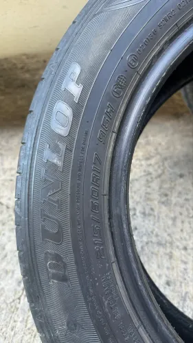 2 Pneus Dunlop 215/60-17