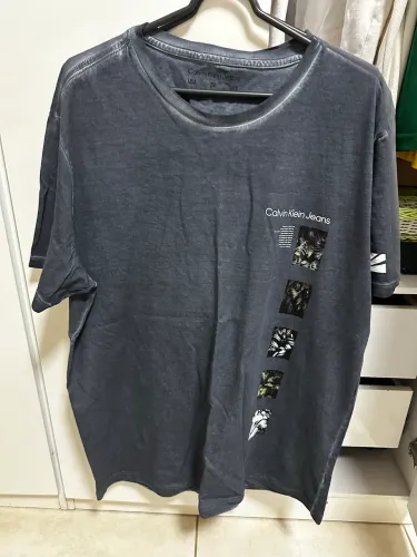 3 Camisetas Calvin Klein