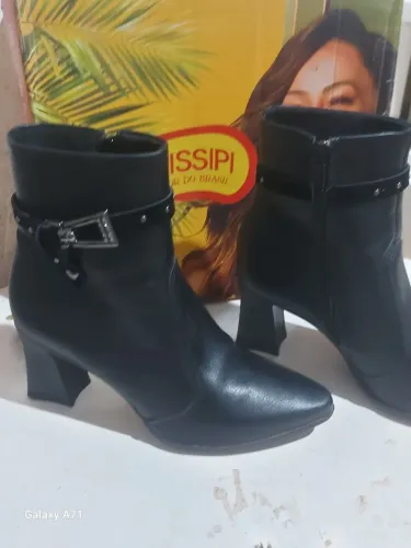 bota de couro aceito propostas
