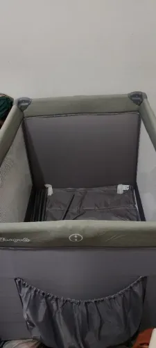 Berço infantil tipo cercado
