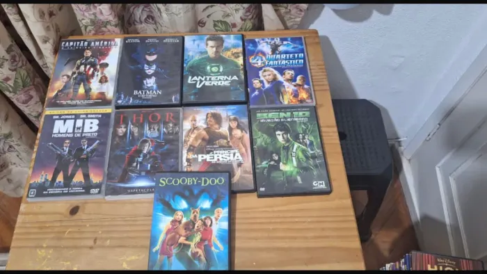 Vários DVDs de Aventura , muitos raridades . Tudo quase novo