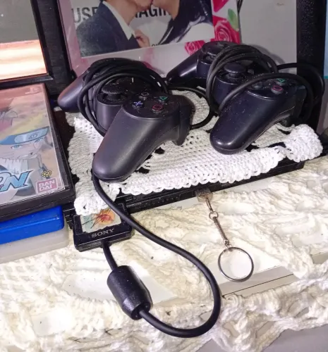 Vendo vídeo game play 2 , funcionando tudo pegando pendrive e cd