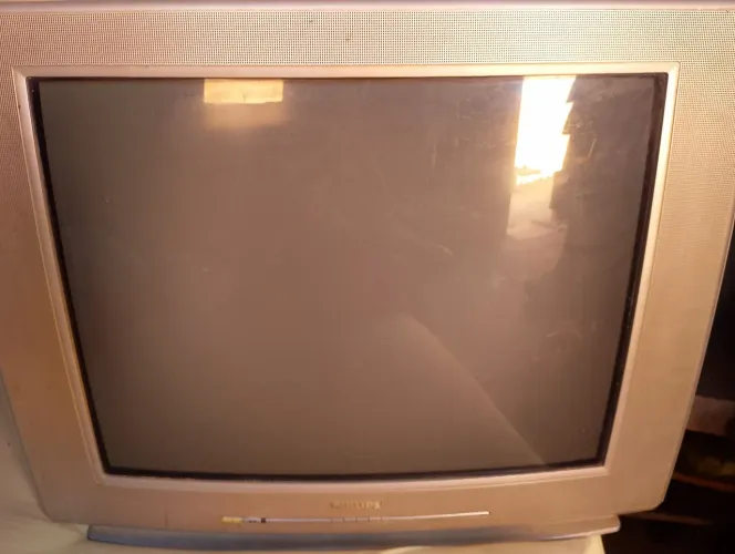 TV de tubo Philips 24 polegadas