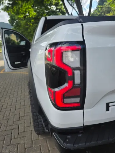 Lanterna de led ranger xlt 2024 acima 