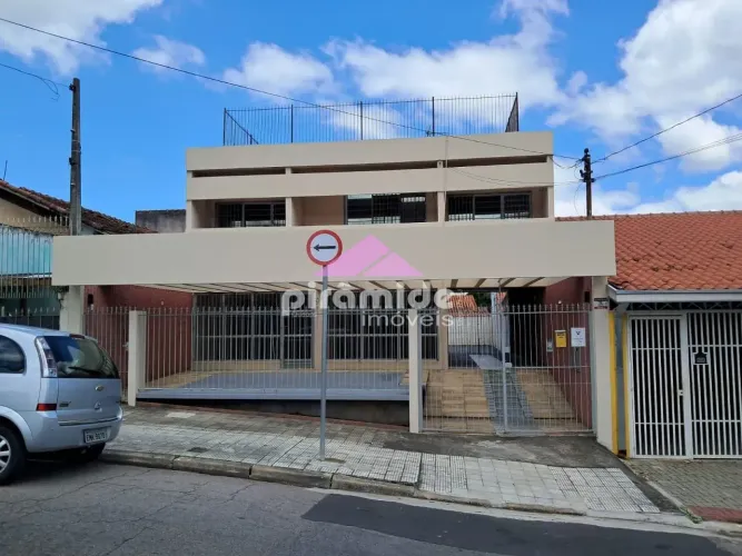 Sobrado no Jardim Bela Vista em São José dos Campos