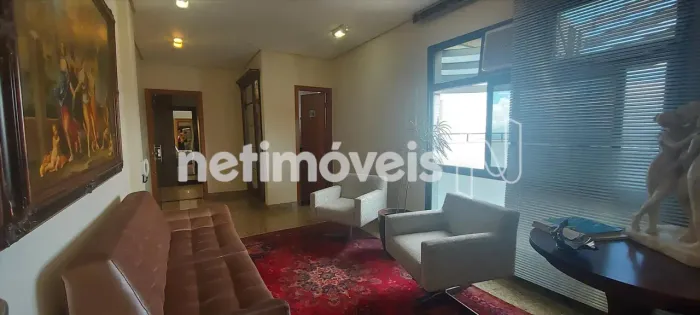 Conjunto de Salas Comerciais no Último Andar Vista Panorâmica e Localização Privilegiada!