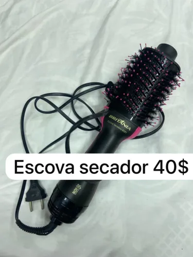 Vendo escova secadora.