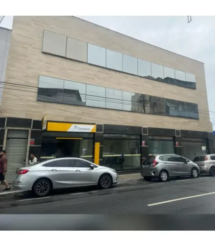 Imóvel para aluguel com 575 metros quadrados em Centro - Macaé - RJ